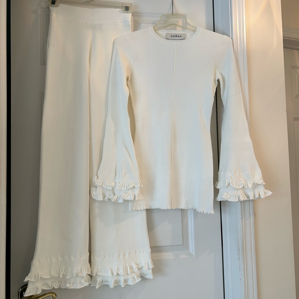 Zahraa Cream Ruffle Sleeve Knit Set
